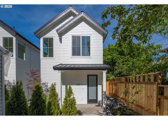 Property at 3727 N Michigan Ave, Portland, OR 97227, 2 beds, 2 baths
