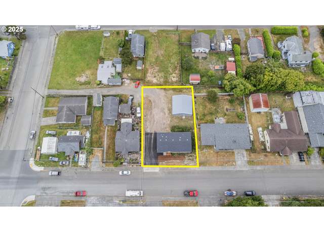 Property at 242 N Wasson St, Coos Bay, OR 97420, 3 beds, 2 baths