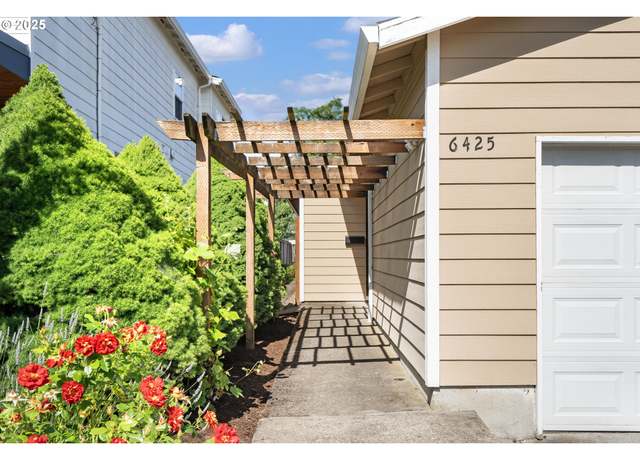 Property at 6425 SE 70th Ave, Portland, OR 97206, 3 beds, 1 bath
