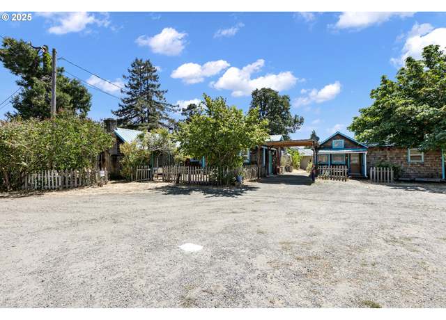 Property at 78688 Sears Rd, Cottage Grove, OR 97424, 2 beds, 2 baths