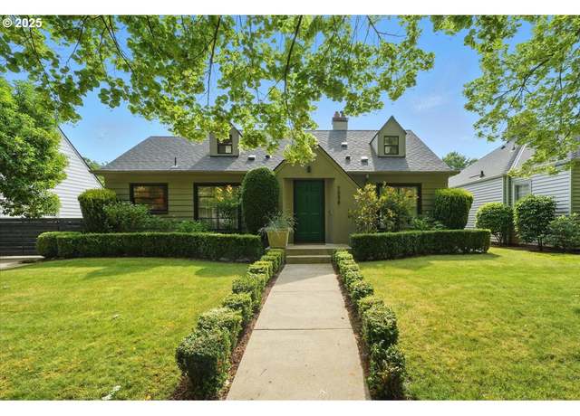Property at 7338 N Chase Ave, Portland, OR 97217, 3 beds, 2.5 baths