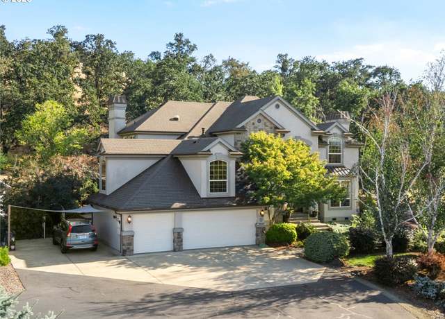 Property at 425 Cross Creek Dr, Roseburg, OR 97471, 4 beds, 2.5 baths
