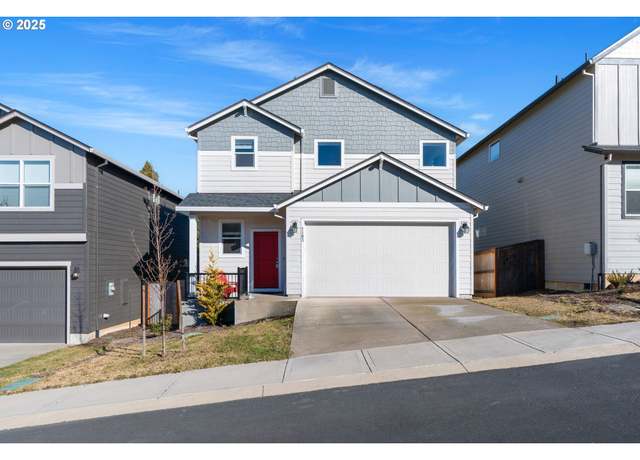 Property at 1103 NE Clearwater Dr, Estacada, OR 97023, 3 beds, 2.5 baths