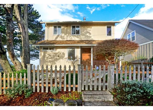Property at 3007 NW Port Dr, Lincoln City, OR 97367, 2 beds, 2.5 baths
