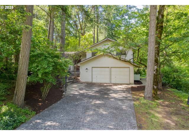 Property at 2891 Timberline Dr, Eugene, OR 97405, 3 beds, 2.5 baths