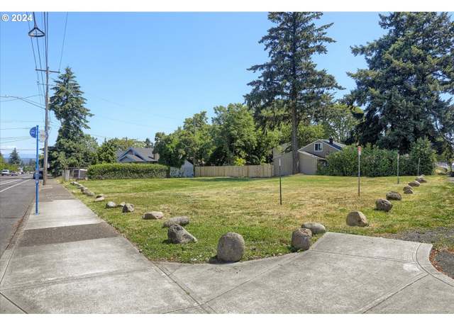 Property at 5819 NE Mason St, Portland, OR 97218