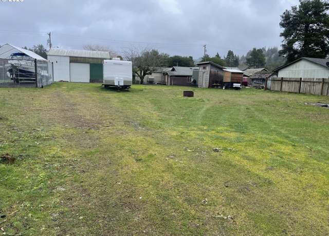 Property at 150 N 13th St, Lakeside, OR 97449