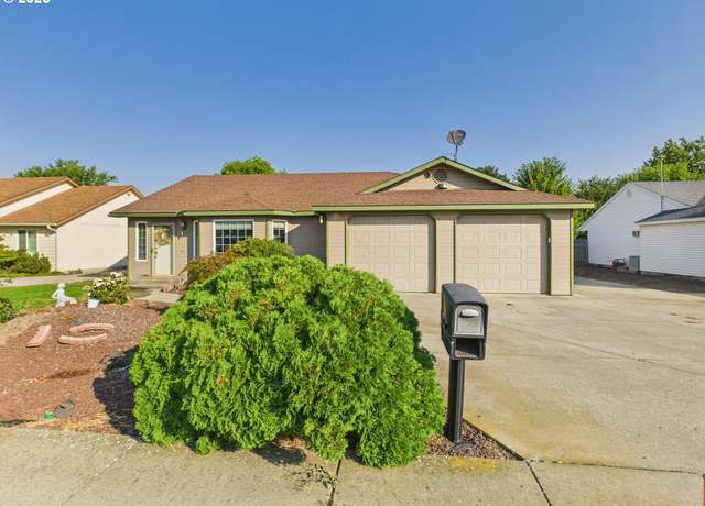 Property at 211 SE 20th Pl, Milton-freewater, OR 97862, 3 beds, 2 baths