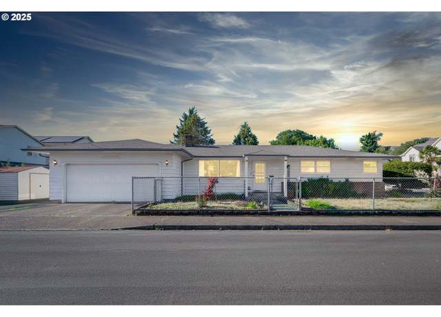 Property at 8931 SE Cora St, Portland, OR 97266, 3 beds, 1.5 baths