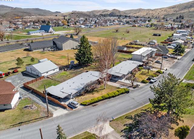 Property at 780 Foothill Dr, Baker City, OR 97814, 18 beds, 14 baths