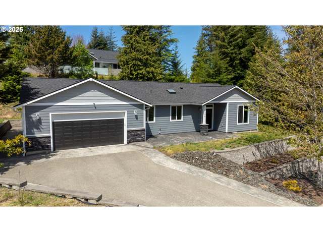 Property at 2270 Timberline Dr, Coos Bay, OR 97420, 3 beds, 2.5 baths