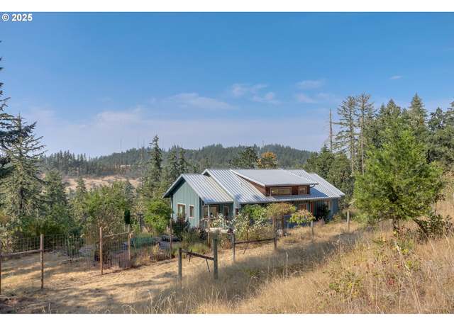 Property at 31212 Camas Ln, Eugene, OR 97405, 3 beds, 2 baths