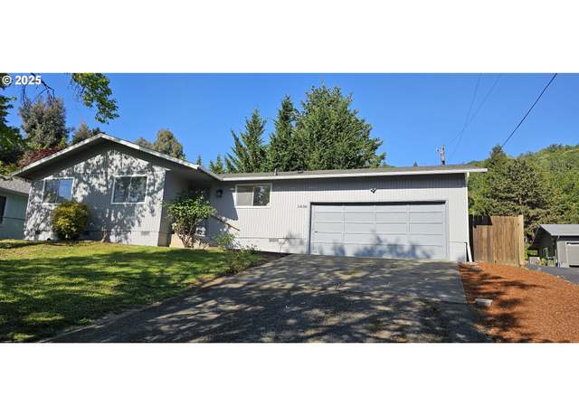 Property at 1636 Kendall St, Roseburg, OR 97471, 3 beds, 2 baths