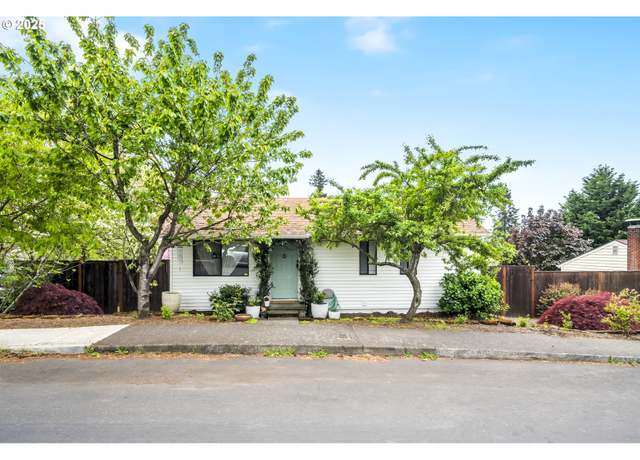 Property at 8668 SE Liebe St, Portland, OR 97266, 2 beds, 1 bath