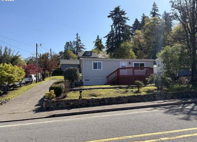 Property at 605 S 2nd St, Springfield, OR 97477, 3 beds, 1 bath