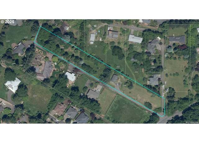 Property at 12396 Clara Ln, Lake Oswego, OR 97035, 2 beds, 1 bath