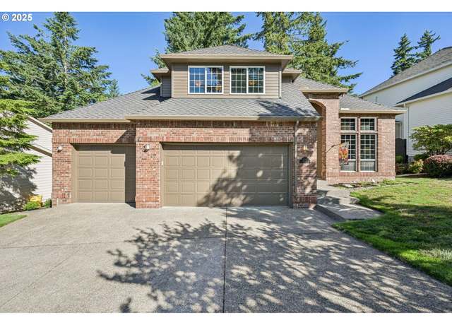 Property at 13913 SE Eastridge St, Portland, OR 97236, 3 beds, 2.5 baths