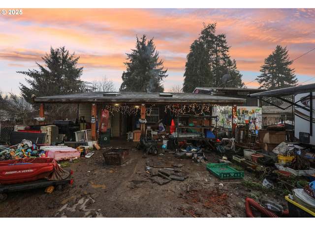 Property at 942 1st Ave, Vernonia, OR 97064, 3 beds, 1 bath