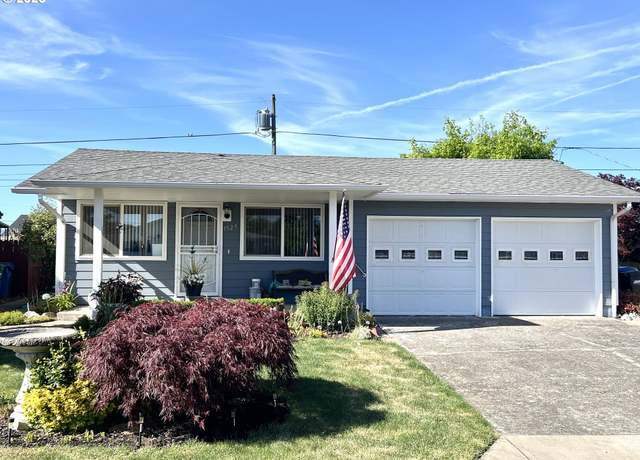 Property at 1527 Country Club Cir, Woodburn, OR 97071, 2 beds, 1 bath