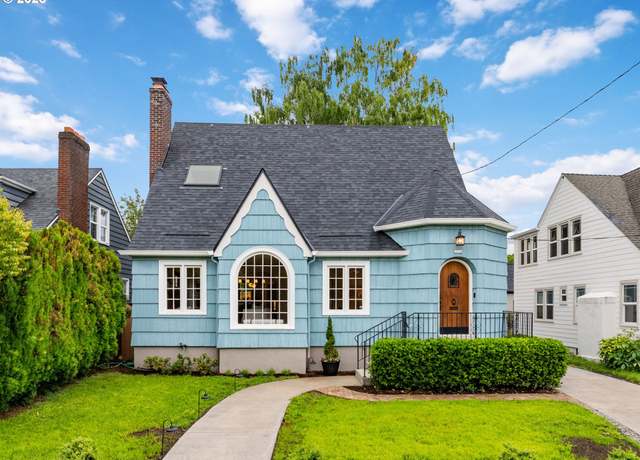 Property at 1968 SE 20th Ave, Portland, OR 97214, 5 beds, 4 baths