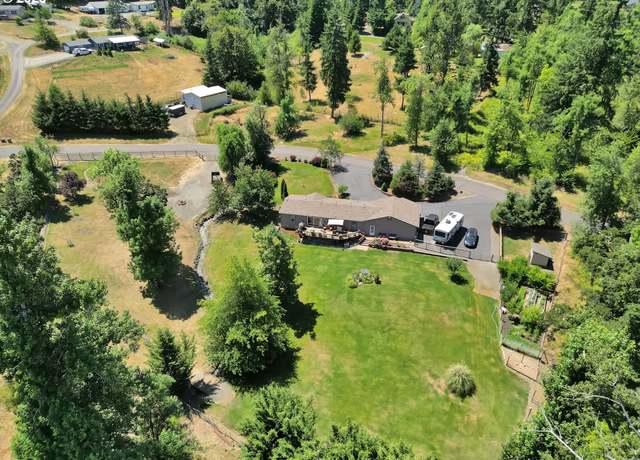 Property at 78135 Daybreak Dr, Cottage Grove, OR 97424, 4 beds, 2 baths