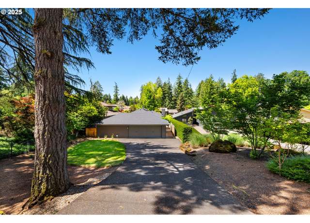 Property at 17787 Kelok Rd, Lake Oswego, OR 97034, 3 beds, 2 baths