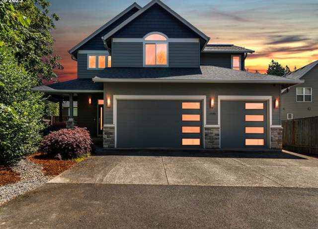 Property at 14509 SE Faircrest St, Clackamas, OR 97015, 4 beds, 2.5 baths