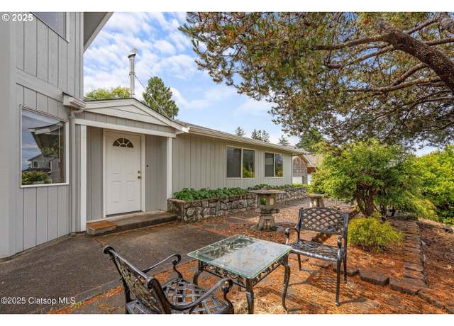 Property at 2155 Maple St, Seaside, OR 97138, 3 beds, 2 baths