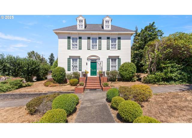 Property at 812 E 2nd St, Coquille, OR 97423, 4 beds, 1.5 baths