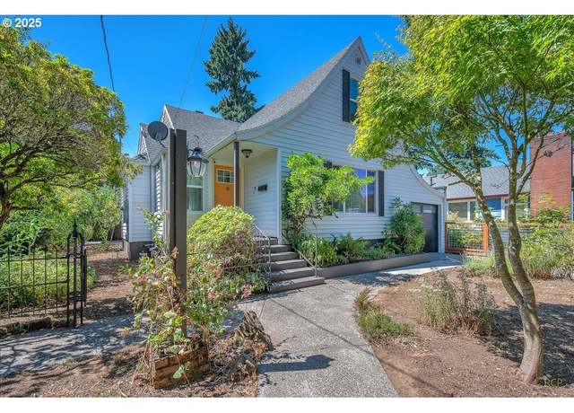 Property at 5264 N Amherst St, Portland, OR 97203, 4 beds, 1.5 baths
