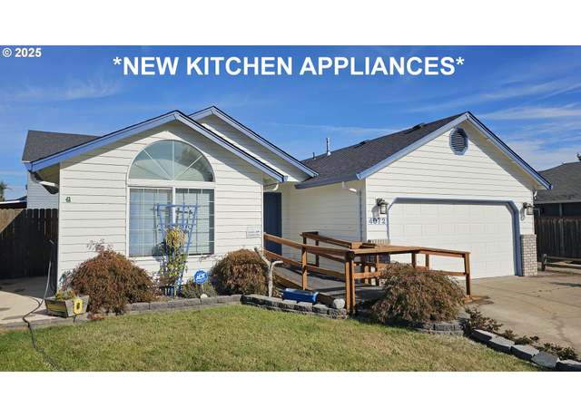 Property at 4072 Forsythia St, Springfield, OR 97478, 3 beds, 2 baths