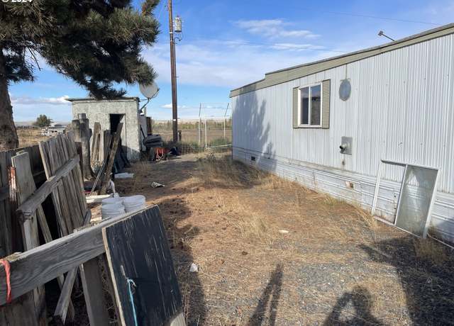 Property at 75461 Depot Ln, Irrigon, OR 97844, 2 beds, 1 bath