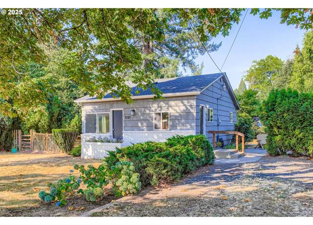 Property at 1121 NE 155th Ave, Portland, OR 97230, 2 beds, 1 bath