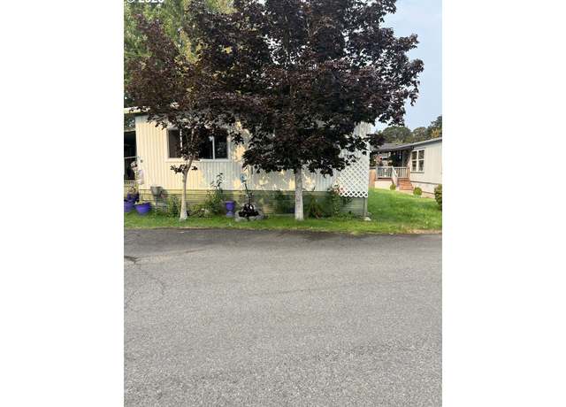 Property at 87860 Territorial Rd #31, Veneta, OR 97487, 3 beds, 2 baths