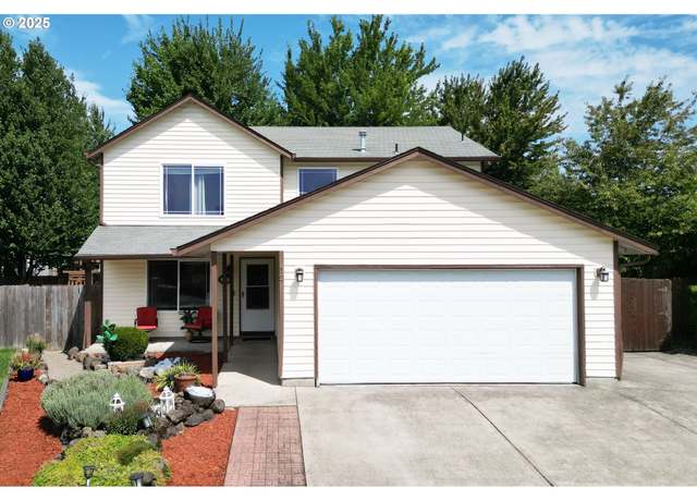 Property at 12 SE 9th Cir, Battle Ground, WA 98604, 5 beds, 2.5 baths