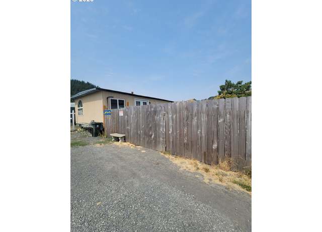 Photo of 800 King St #15, Powers, OR 97466