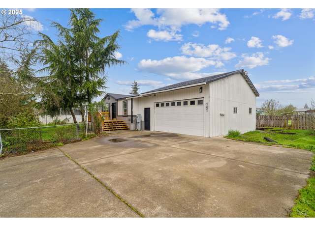 Property at 141 Raintree Ave, Sutherlin, OR 97479, 3 beds, 2 baths