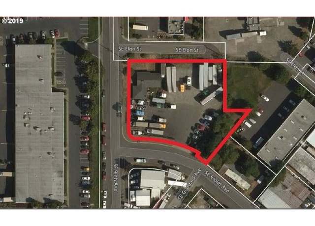 Property at 9812 SE Elon St, Clackamas, OR 97015