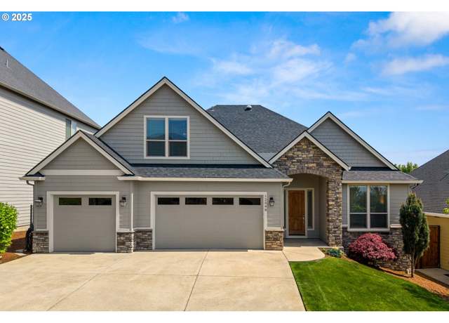 Property at 12548 SE Hadeed Dr, Happy Valley, OR 97086, 4 beds, 3 baths