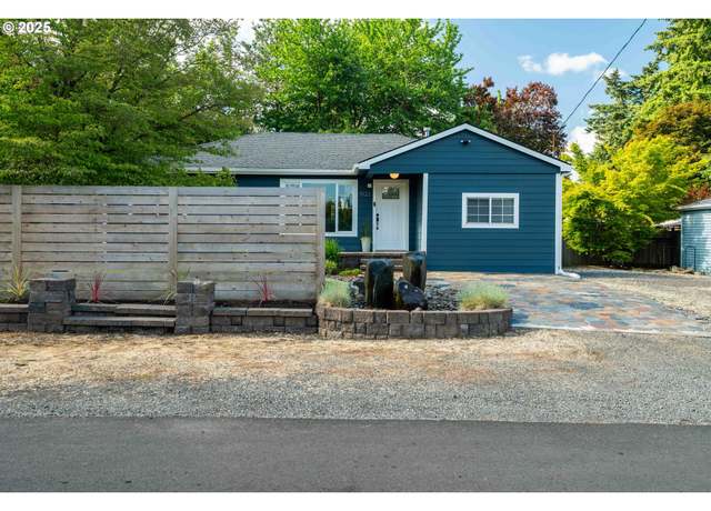 Property at 5122 SE Jackson St, Milwaukie, OR 97222, 2 beds, 2 baths