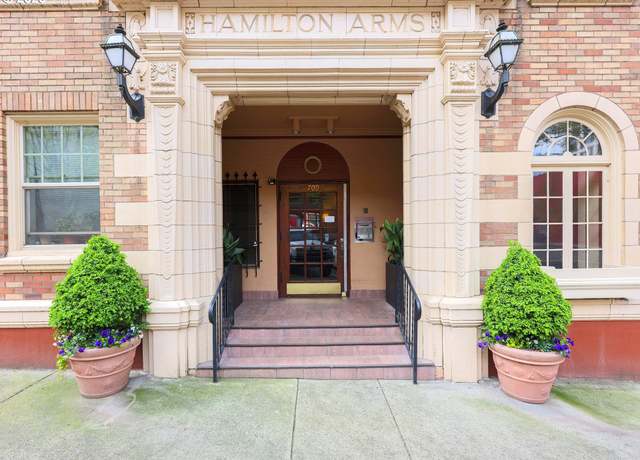 Property at 709 SW 16th Ave #304, Portland, OR 97205, 1 bed, 1 bath