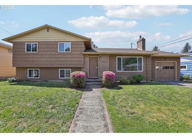 Property at 3425 SE 159th Ave, Portland, OR 97236, 3 beds, 2 baths