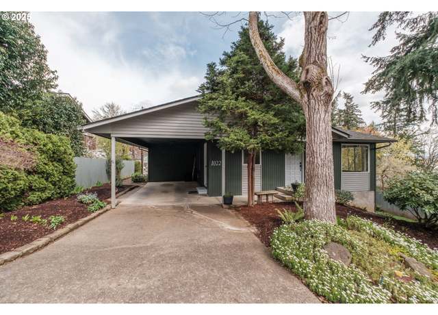 Property at 1022 Pali Dr NW, Salem, OR 97304, 4 beds, 3 baths