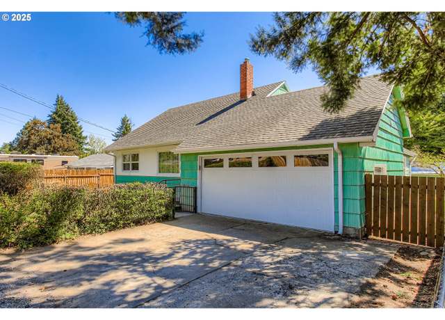 Property at 2204 SE 117th Ave, Portland, OR 97216, 3 beds, 1 bath