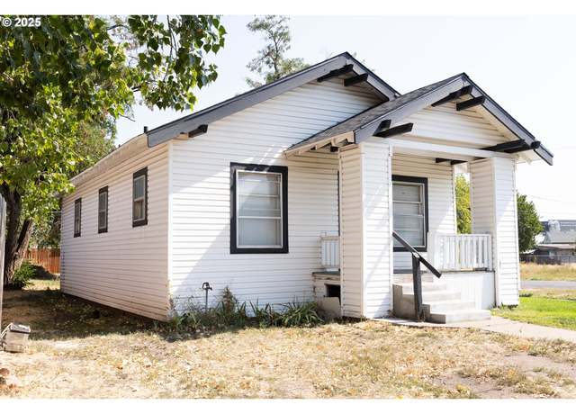 Property at 1527 Madison Ave, La Grande, OR 97850, 2 beds, 1 bath