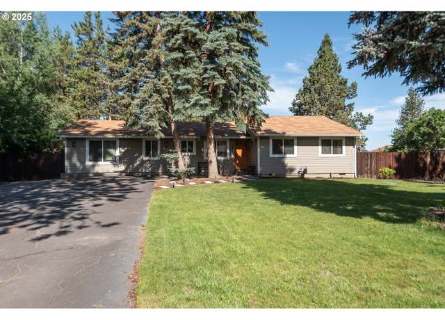 Property at 60811 Windsor Dr, Bend, OR 97702, 4 beds, 3 baths
