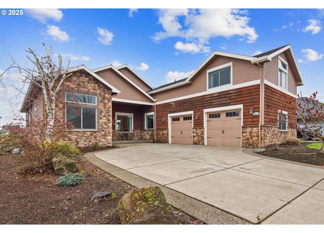 Property at 1875 Meridian Dr, Woodburn, OR 97071, 3 beds, 3.5 baths