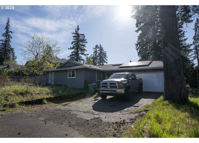 Property at 1811 SE 177th Ave, Portland, OR 97233, 3 beds, 2 baths