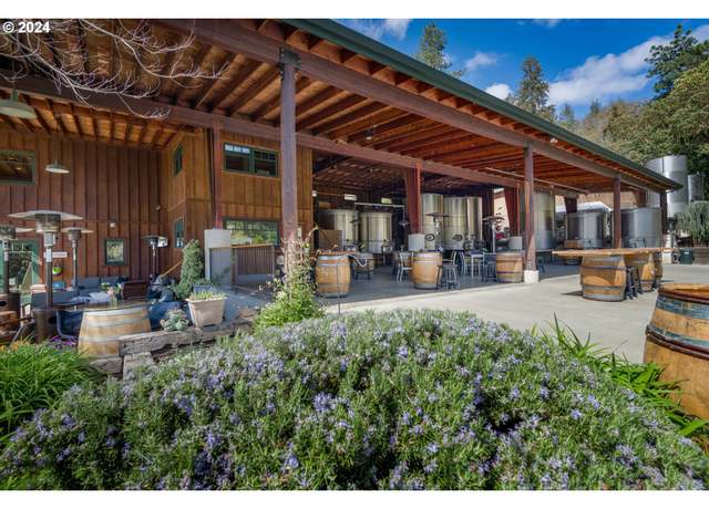 Property at 818 Slagle Creek Rd, Grants Pass, OR 97527, 2 beds, 2 baths