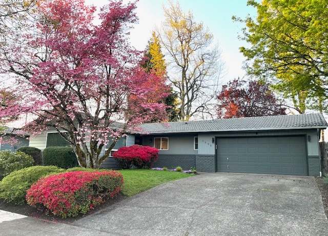 Property at 2595 Elysium Ave, Eugene, OR 97401, 3 beds, 2 baths